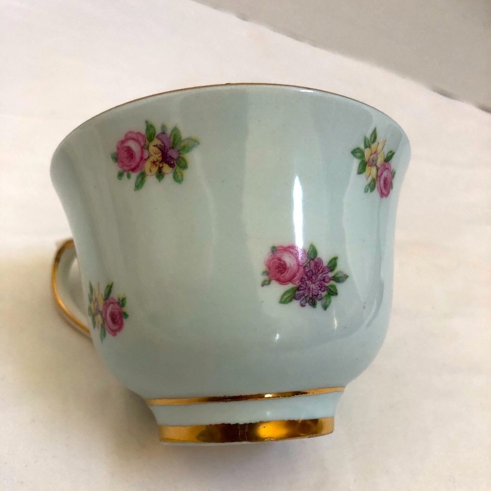 Colclough China Tea Cup Saucer Sky Blue Scattered Floral Buds Gold Edge England - Picture 15 of 15
